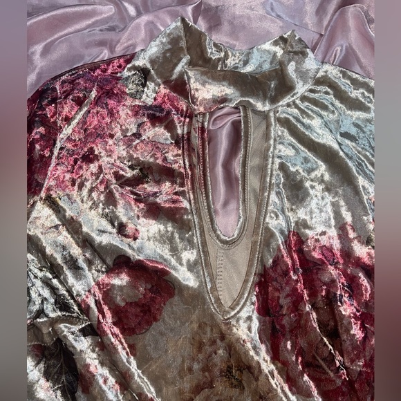 Velvet velour floral bodysuit - Picture 3 of 5